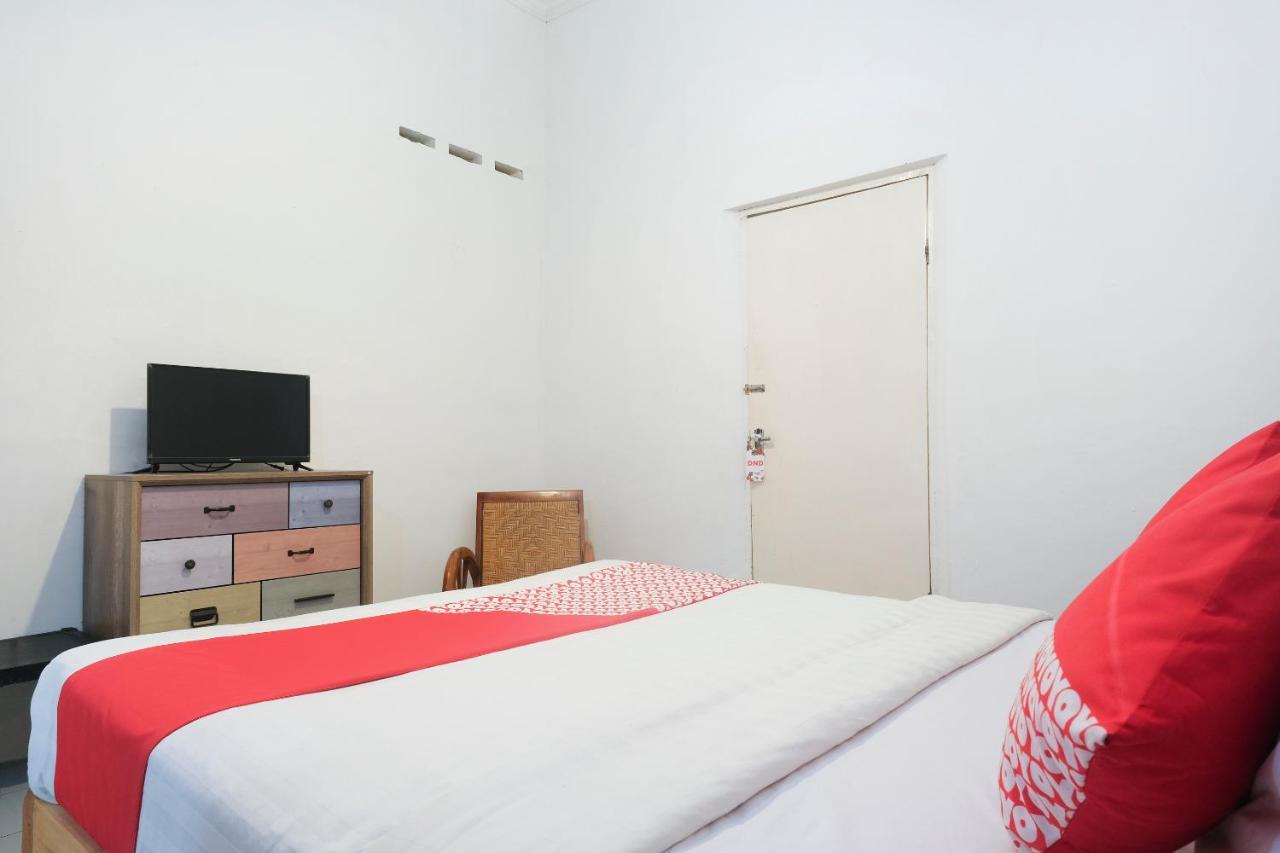 Hotel Oyo 287 Rumah Eyang Near Rsud Kota Yogyakarta Exterior foto