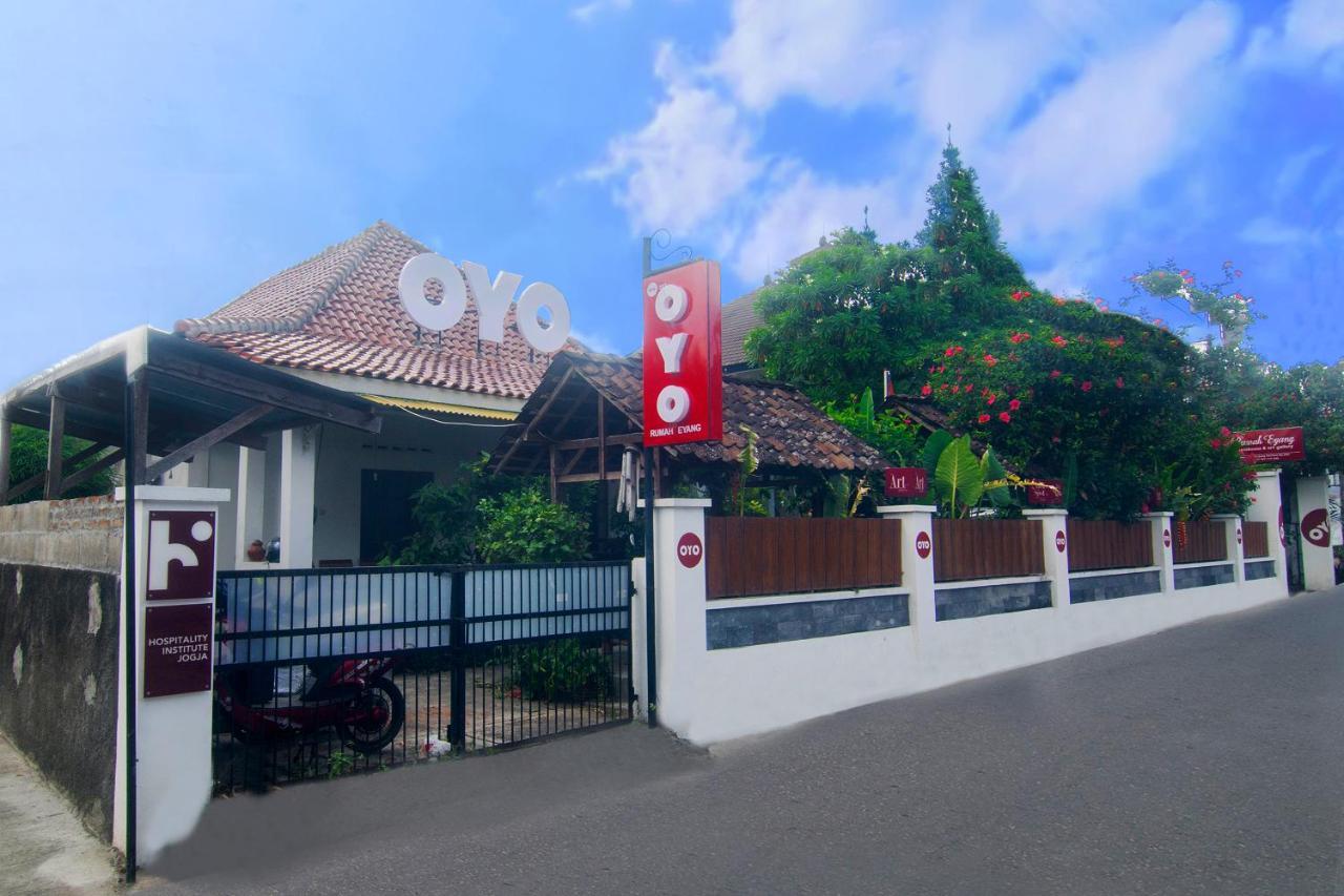 Hotel Oyo 287 Rumah Eyang Near Rsud Kota Yogyakarta Exterior foto