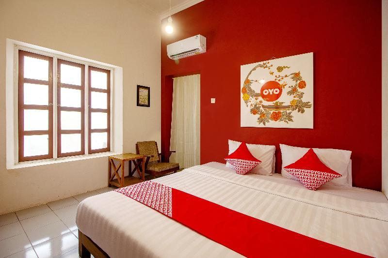 Hotel Oyo 287 Rumah Eyang Near Rsud Kota Yogyakarta Exterior foto