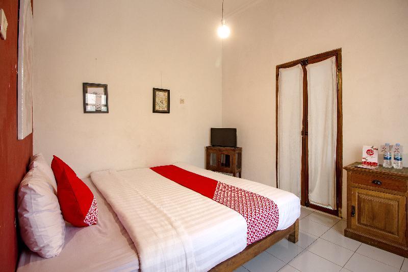 Hotel Oyo 287 Rumah Eyang Near Rsud Kota Yogyakarta Exterior foto